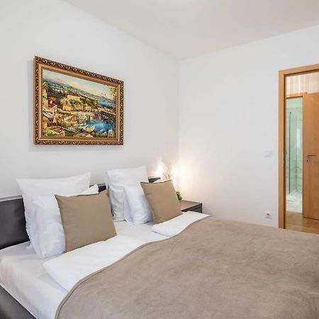 Homey Apartment With Ac And Balcony 布达佩斯 外观 照片