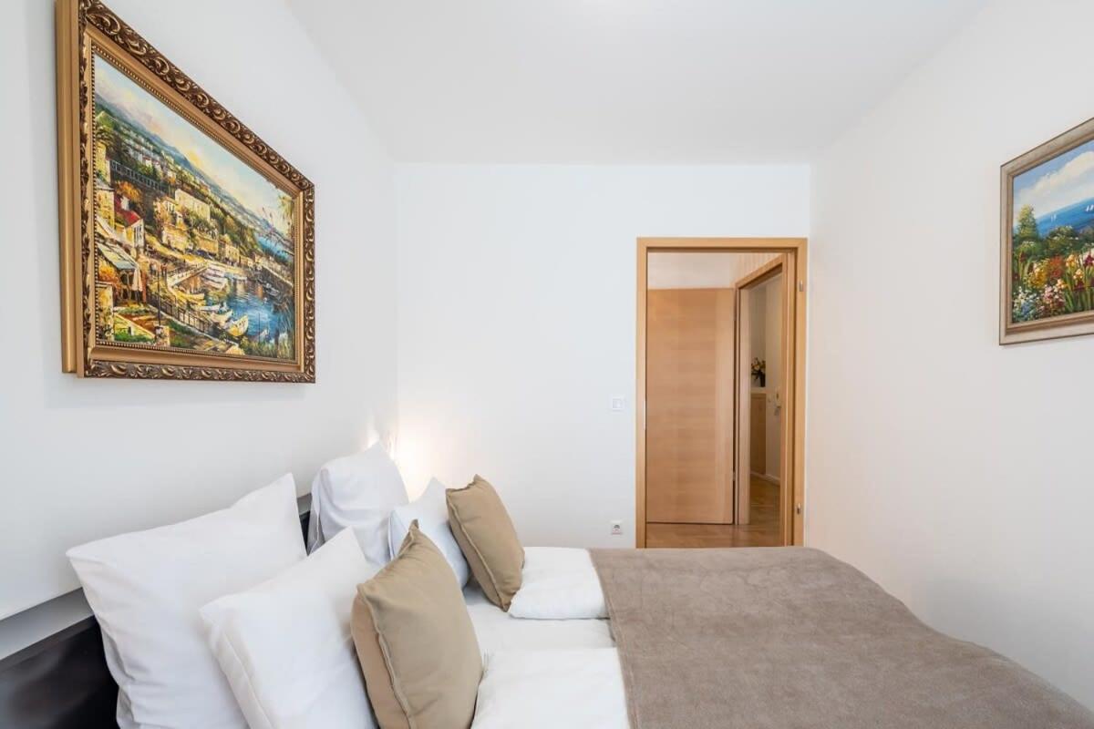 Homey Apartment With Ac And Balcony 布达佩斯 外观 照片