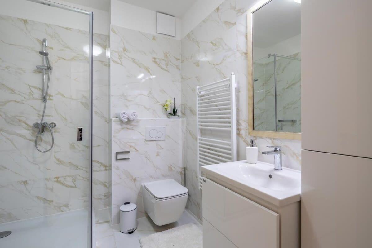 Homey Apartment With Ac And Balcony 布达佩斯 外观 照片